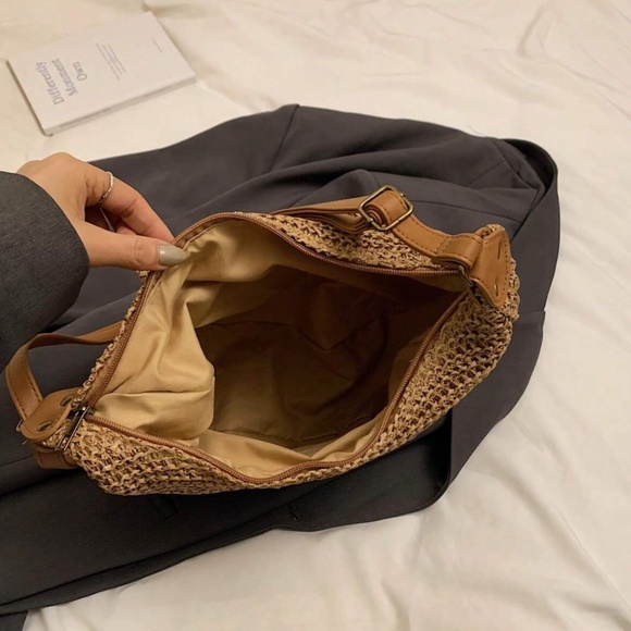 Boho Straw Lightweight High Capacity Pocket Shoulder Crossbody Bag - Picture 7 of 8